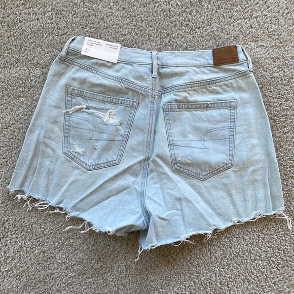 American Eagle Highest Rise 90s Boyfriend Short - Picture 5 of 10